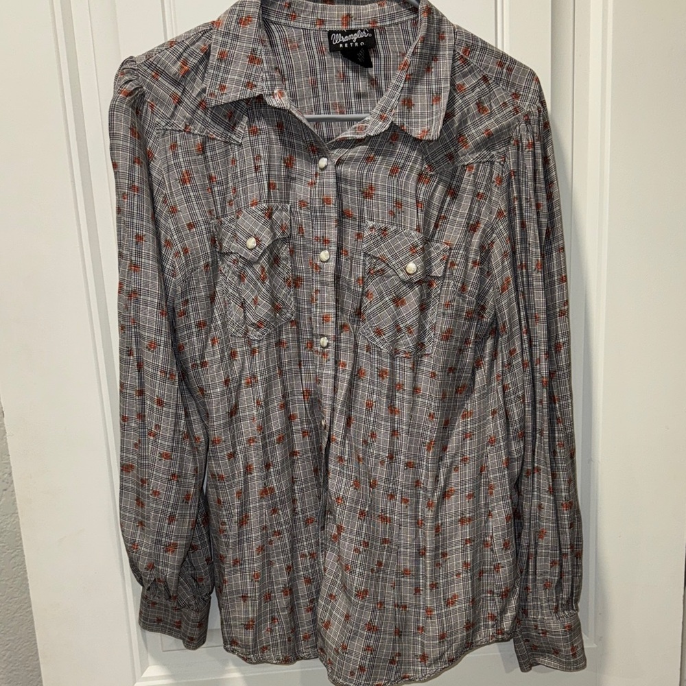 Wrangler Red and Gray Plaid Shirt